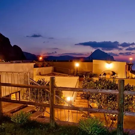 Antica Makari Apartment